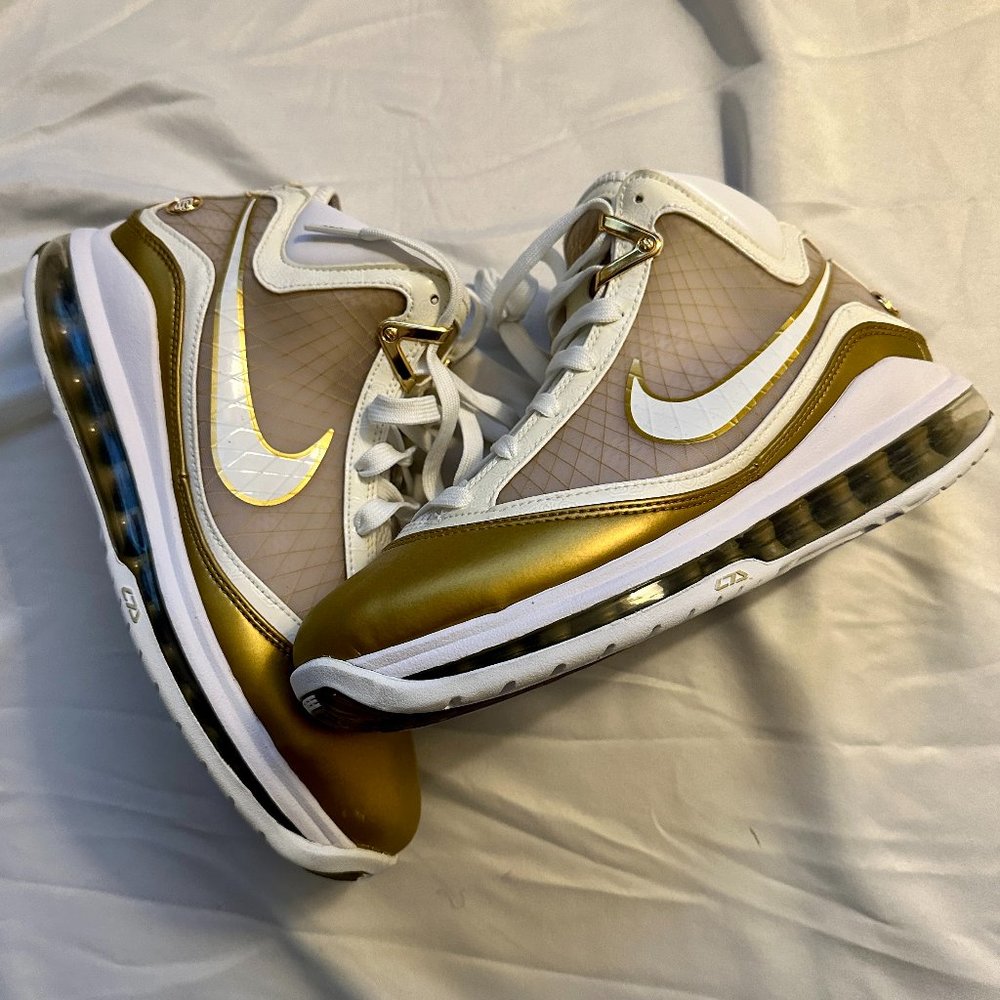 Nike LeBron 7 China Moon (Deadstock)